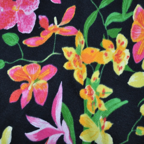 New LANDS END Floral Supima Cardi Sweater NWT [C3] - Picture 2 of 6